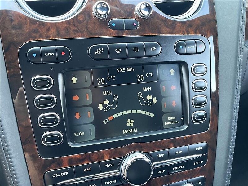 Bentley Continental Flying Spur 6,0 L,412kW,W12,DOHC 48V,Twin- - fotka 19 z 30