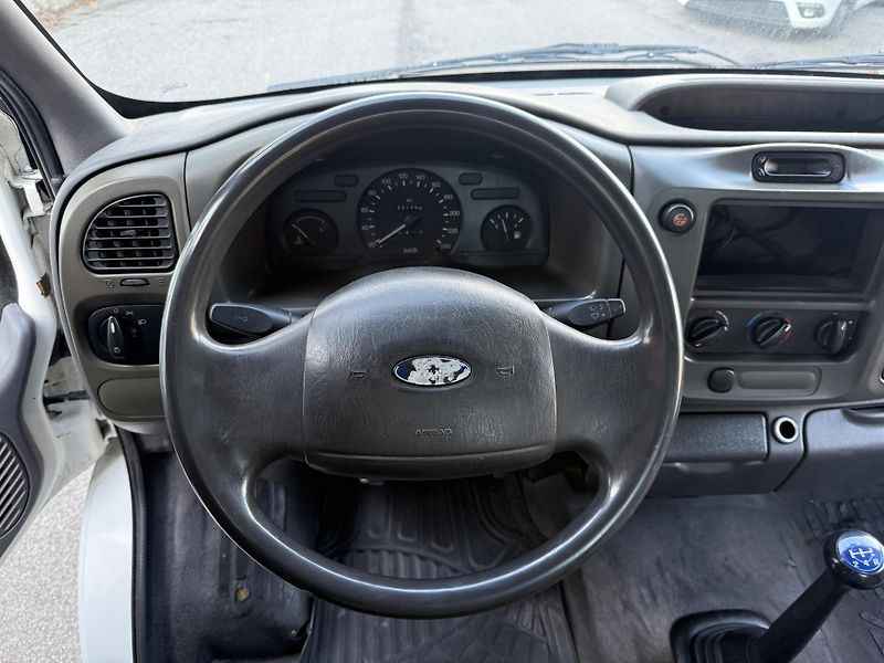 Ford Transit 2.4l 66 kW - fotka 15 z 20
