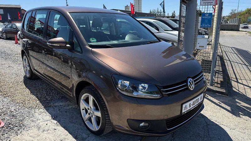 Volkswagen Touran (2011) 1.4TSi 103kW *DSG*Webasto*ALU* - fotka 3 z 21