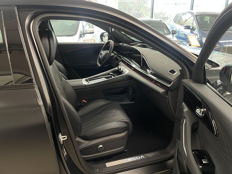 Omoda 9 (2026) Omoda 9 PHEV Premium  - fotka 20 z 52