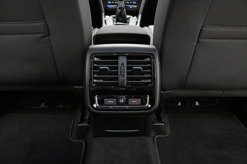 Volkswagen Passat 2,0 TDI 110kW Business Záruka - fotka 22 z 31