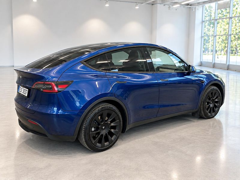 Tesla Model Y (2022) Long Dual Motor AWD-FSD-2022 - fotka 4 z 21