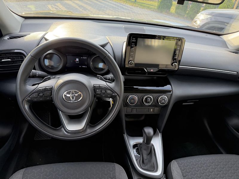 Toyota Yaris Cross (2024) 1.5 92 kw/automat/záruka - fotka 14 z 22