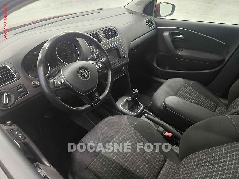 Volkswagen Polo (2014) 1.2TSi, servis.kniha - fotka 3 z 3