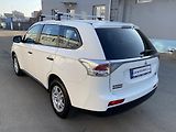 Mitsubishi Outlander (2014) 2,0i - Invite - 1 Majitel - náhled 8