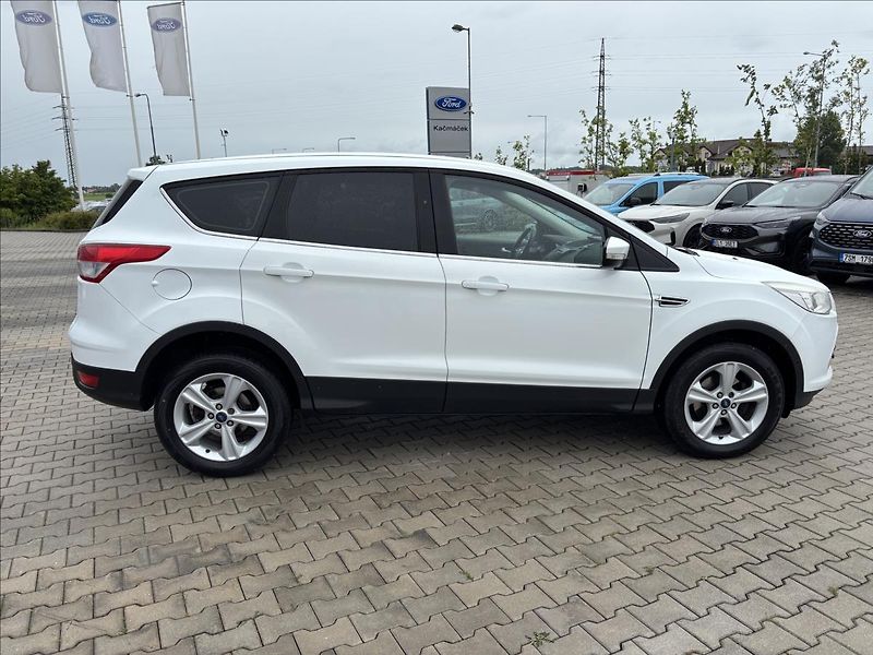 Ford Kuga 1,6 EcoBoost 110kW Trend - fotka 6 z 30