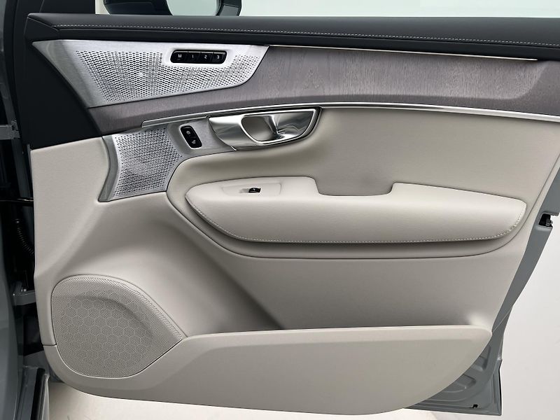 Volvo XC90 (2026) T8 AWD RECHARGE PLUS AUT - fotka 8 z 49