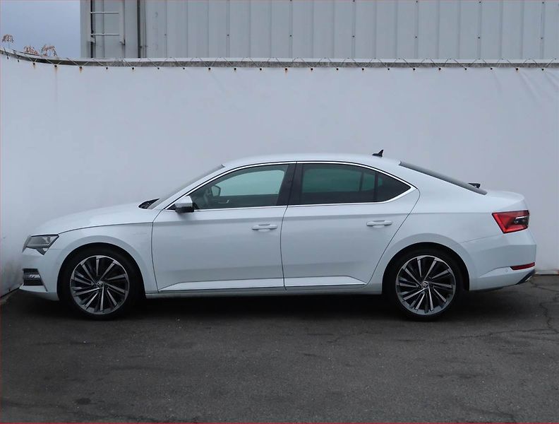 Škoda Superb (2022) Laurin&Klement 2.0 TDI - fotka 3 z 25