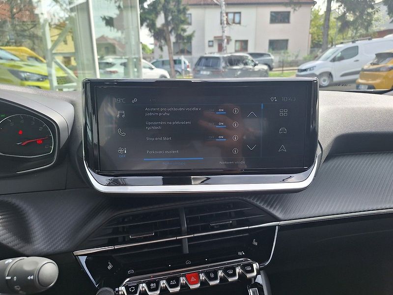 Peugeot 2008 (2026) STYLE 1.2 TURBO 100k MAN6 - fotka 18 z 22