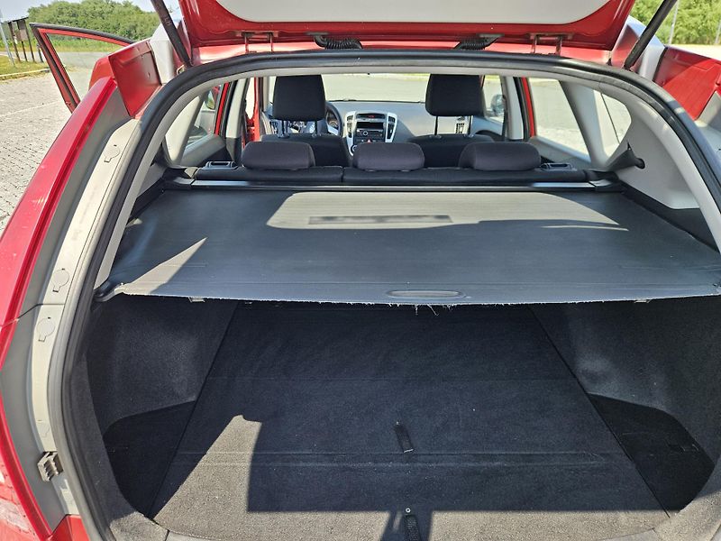 Kia Ceed (2011) 1.4 66kw, MOŽNÉ SPLÁTKY  - fotka 23 z 26