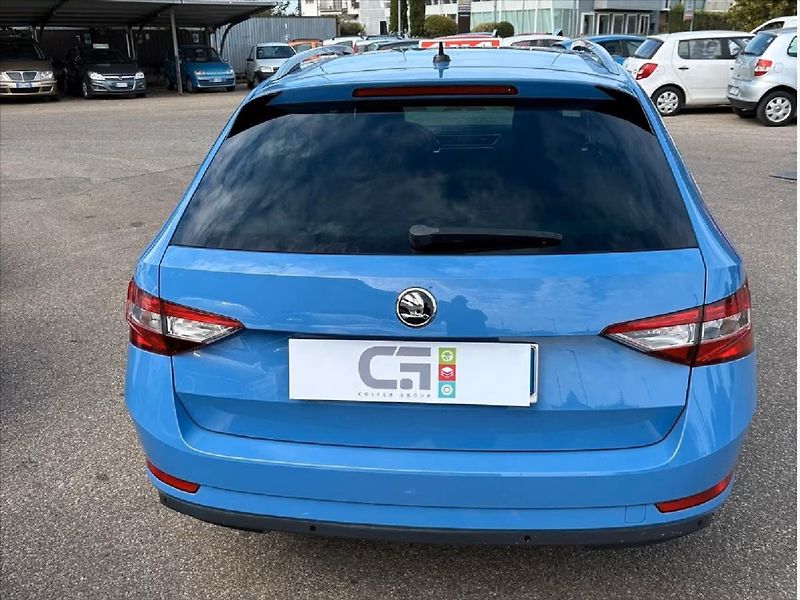 Škoda Superb 2,0 TDi 4x4 DSG 140kw bez koro - fotka 4 z 14