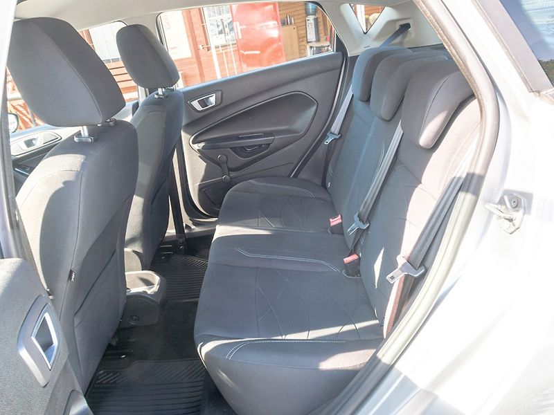 Ford Fiesta (2014) 1.6TDCI 70KW – PO ROZVODECH - fotka 33 z 45