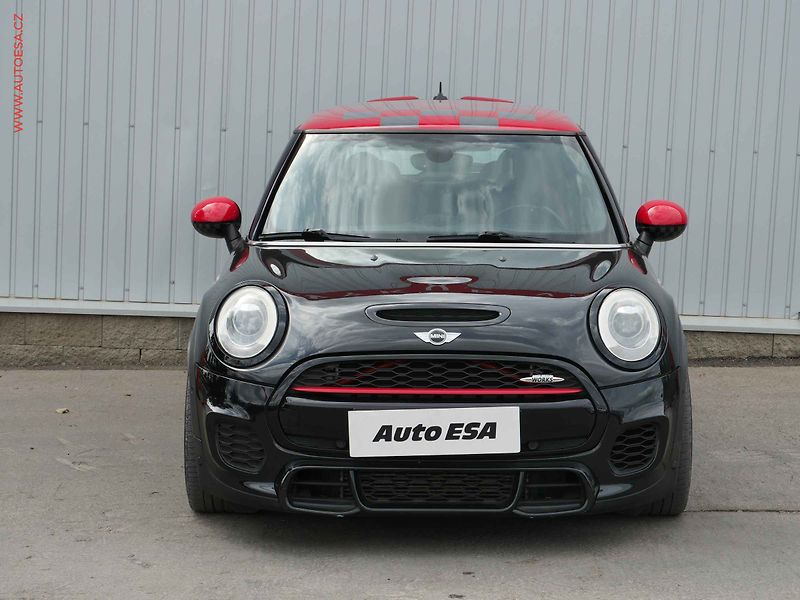 Mini JCW (2015) 2.0 T, ČR, AT, LED, kamera - fotka 2 z 29
