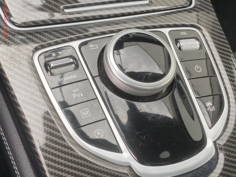 Mercedes-Benz GLC (2016) 2.0T GLC250 4M, AT, LED - fotka 16 z 22