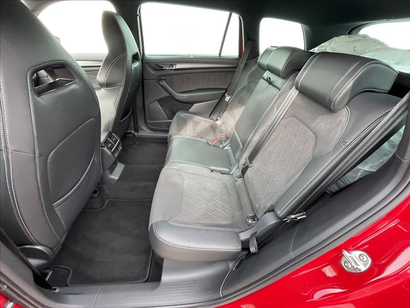 Škoda Kodiaq 2,0 TDI 4x4 DSG Sportline+ TZ - fotka 17 z 24