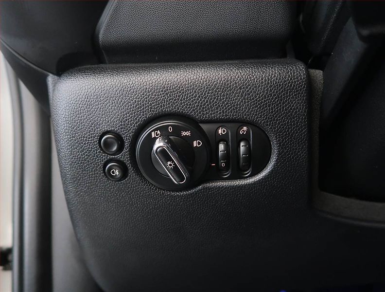 Mini Ostatní (2023) Cooper SE 32 kWh, SoH 97% - fotka 22 z 25