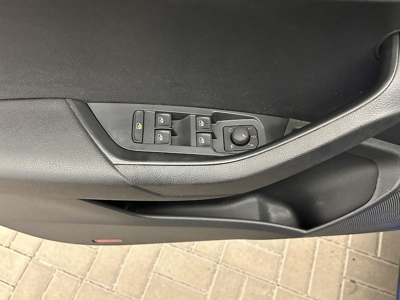 Škoda Karoq 2.0 TDI Style - fotka 17 z 23