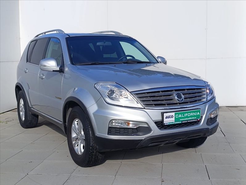 SsangYong Rexton 2,0 RX200 7MÍST TEMPOMAT - fotka 4 z 31