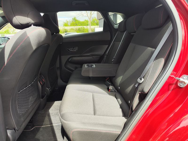 Hyundai Kona 1.6 T-GDi/145kW N-Line - fotka 12 z 32