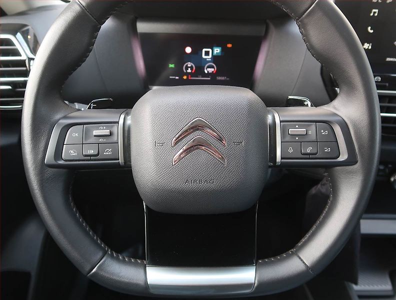 Citroën C4 (2023) Feel 1.2 PureTech, Automat - fotka 16 z 18