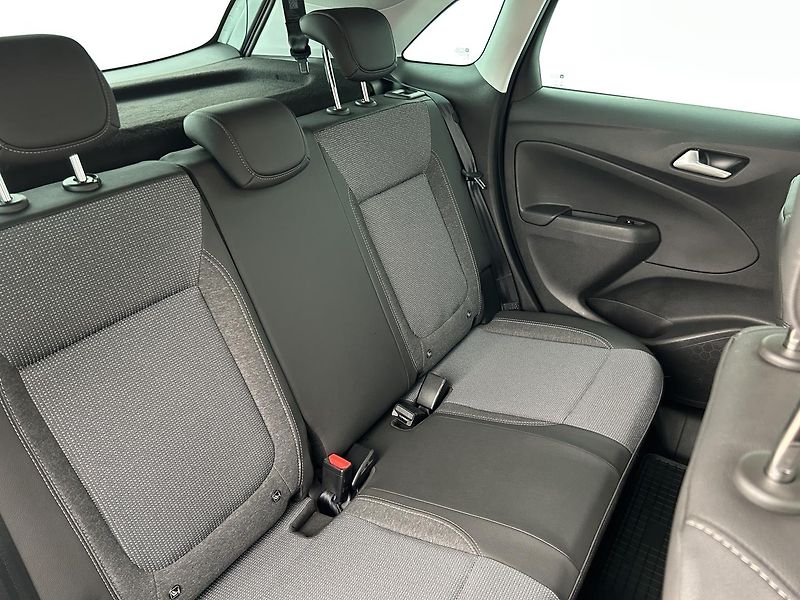 Opel Crossland 1.2 Turbo 130k Elegance - fotka 12 z 28