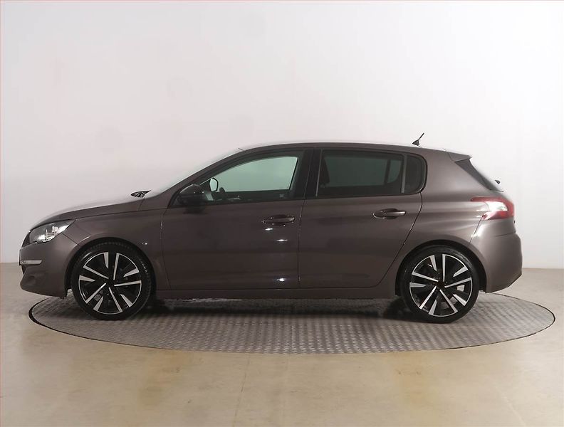 Peugeot 308 (2014) 1.6 HDi, Tempomat - fotka 3 z 13