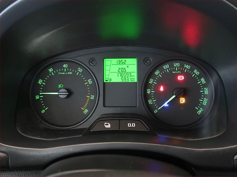 Škoda Fabia (2011) 1.2 12V, Serv.kniha, nová STK - fotka 11 z 14