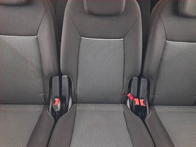 Ford S-MAX (2014) 2.0 TDCi, 7 míst, Navi - fotka 10 z 23