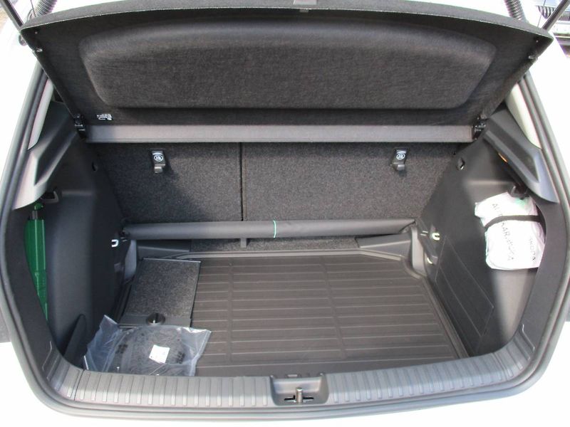 Škoda Fabia Selection 1,0TSI 70kW MT5/P514 - fotka 10 z 15