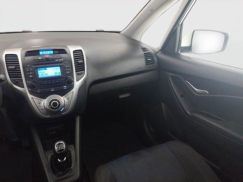 Hyundai ix20 (2013) 1.4 CRDi, nová STK - fotka 8 z 16