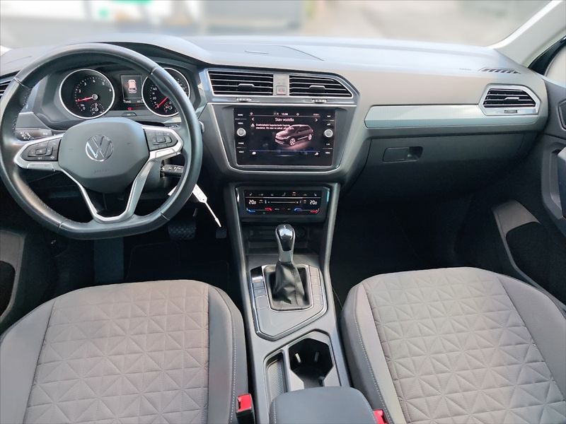 Volkswagen Tiguan 1,5 TSI Life DSG - fotka 9 z 11