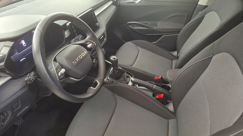 Škoda Fabia (2025) Selection 1,0 TSI 70 kW - fotka 10 z 24