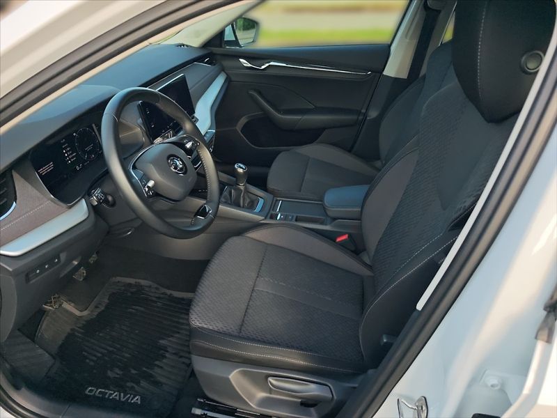 Škoda Octavia 1,5 TSI 110 Style - fotka 6 z 11