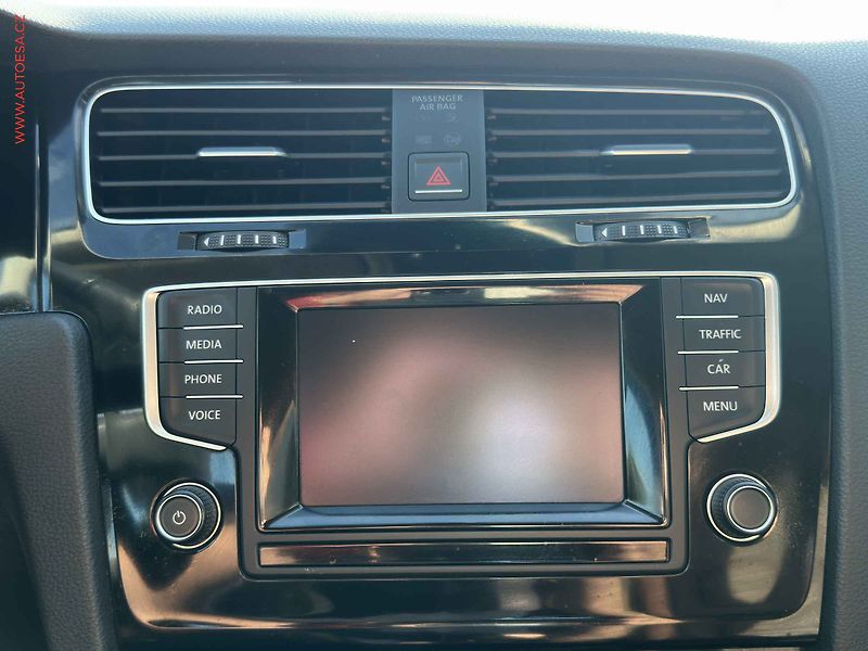 Volkswagen Golf (2013) 1.4 TSi VII, Highline, bixen - fotka 13 z 21
