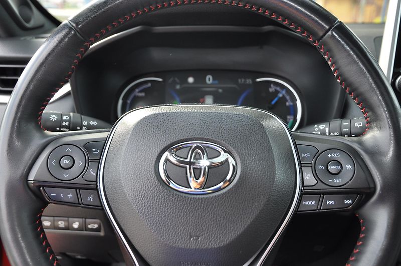Toyota RAV4 2.5 PHEV 136kW 4x4 Selection - fotka 13 z 20