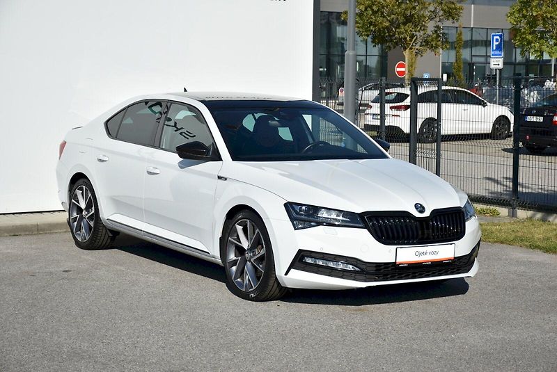 Škoda Superb (2021) Sportline 1.5 TSI DSG - fotka 8 z 35
