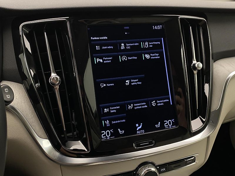 Volvo V60 B5 INSCRIPTION AUT REZERVACE - fotka 34 z 42
