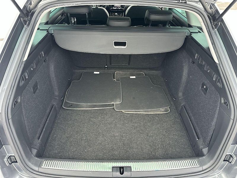Škoda Superb (2023) Combi 2.0 TDI DSG Style + - fotka 26 z 28