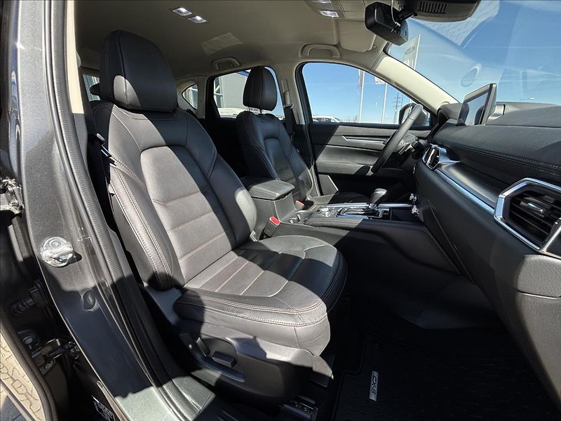 Mazda CX-5 2,5 Sky-G Revoluton TOP AWD - fotka 15 z 35