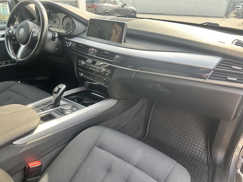 BMW X5 xDrive40d - fotka 6 z 13