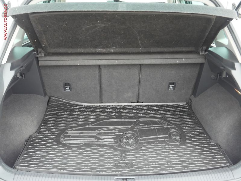 Volkswagen Tiguan (2017) 2.0 TDi, ČR, Comfortline - fotka 7 z 19