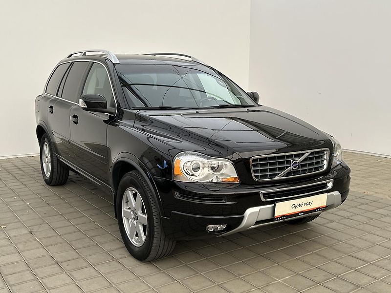 Volvo XC90 2.4 D5 4x4 Summmum - fotka 3 z 25