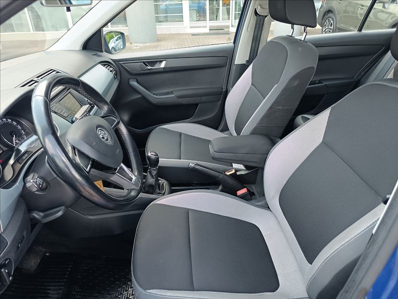 Škoda Fabia 1,4 TDi Ambition - fotka 17 z 19
