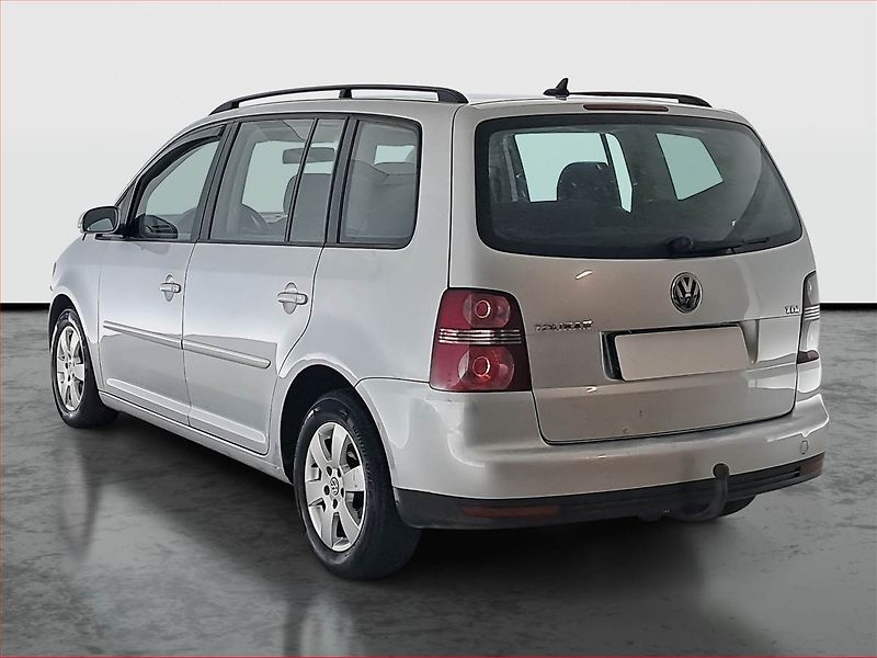 Volkswagen Touran (2006) 1.9 TDI, Automat, 7 míst - fotka 4 z 18