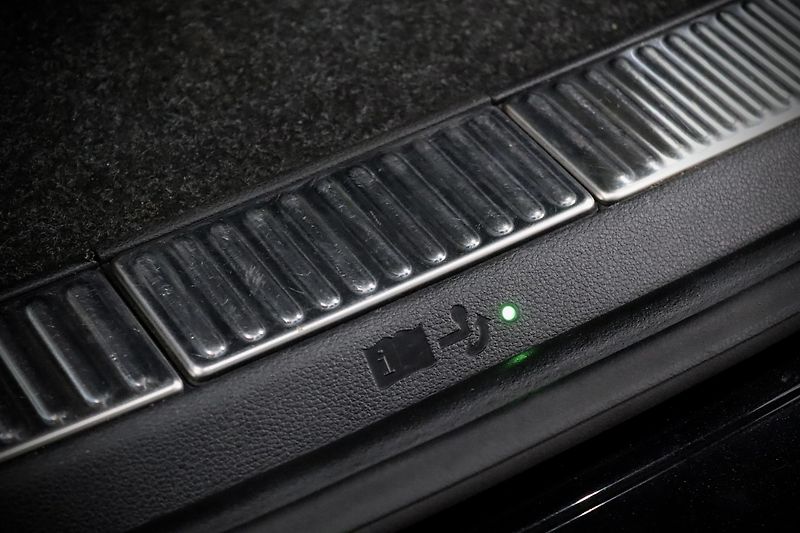Škoda Superb 2.0 TSI 162 kW DSG Sportline - fotka 50 z 50