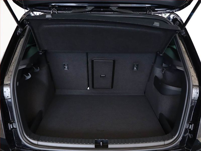 Škoda Karoq (2022) Sportline 2.0 TDI - fotka 12 z 20