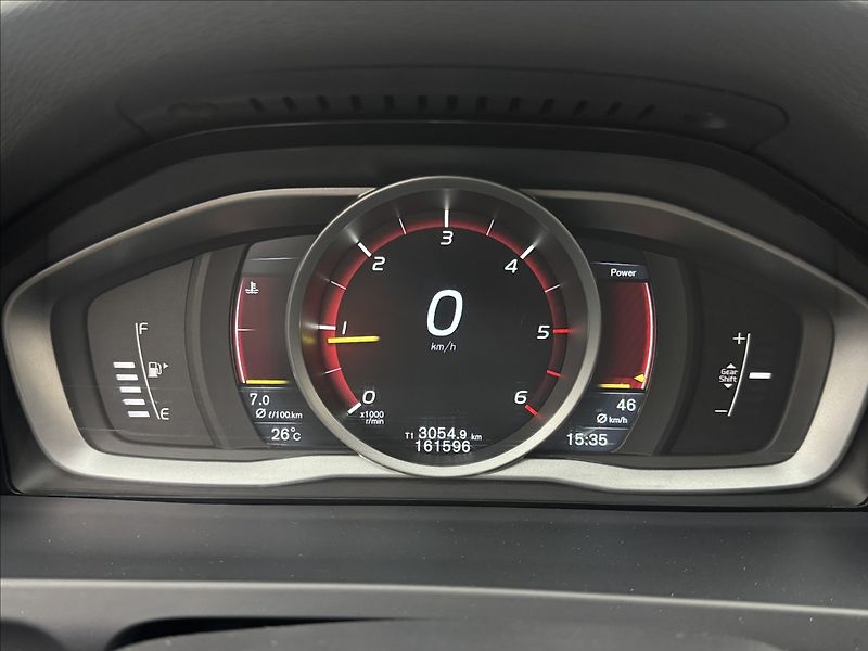 Volvo V60 1,6 D2 KŮŽE NAVI OCEAN RACE - fotka 13 z 41