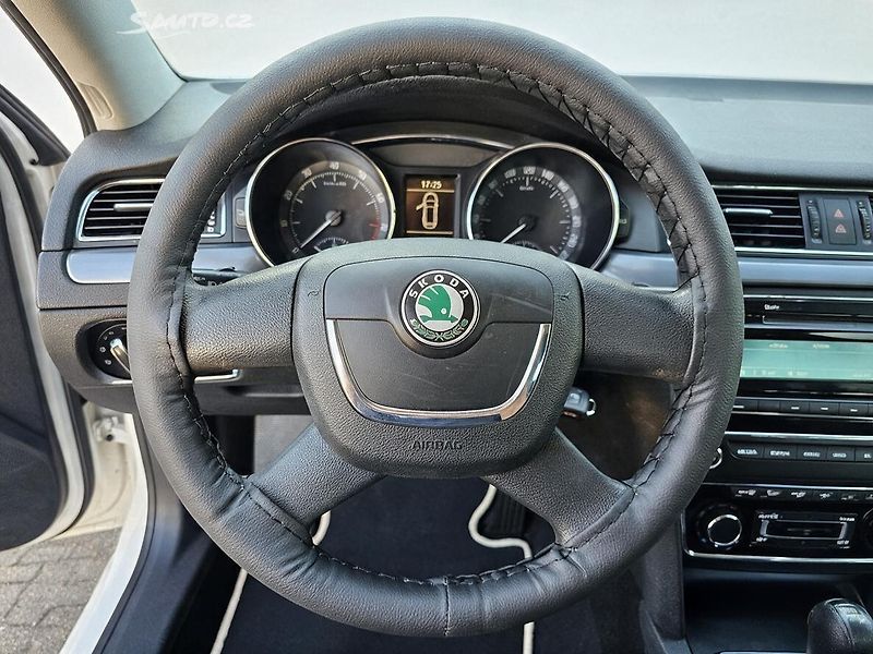 Škoda Superb 1.4 TSI 92 kW,TAŽNÉ,SERVISKA - fotka 15 z 40