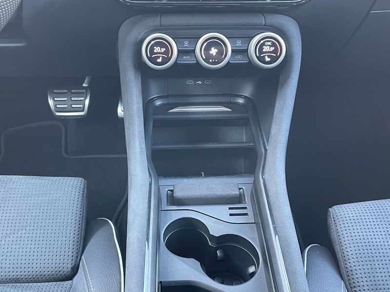 Škoda Kodiaq (2026) Sportline 2.0 TDI 142 kW 4x4 D - fotka 11 z 35
