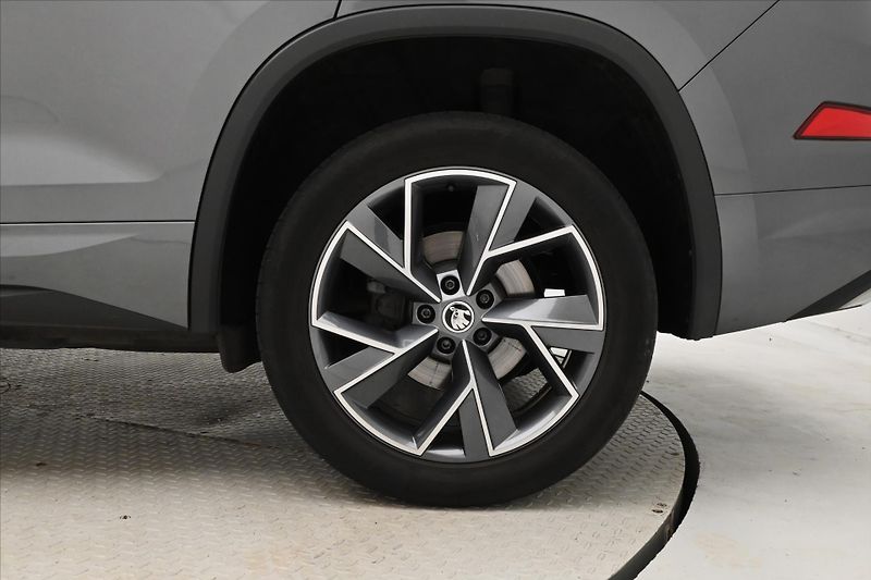 Škoda Kodiaq 2,0 TDI 147kW DSG 4x4 Sportlin - fotka 32 z 32